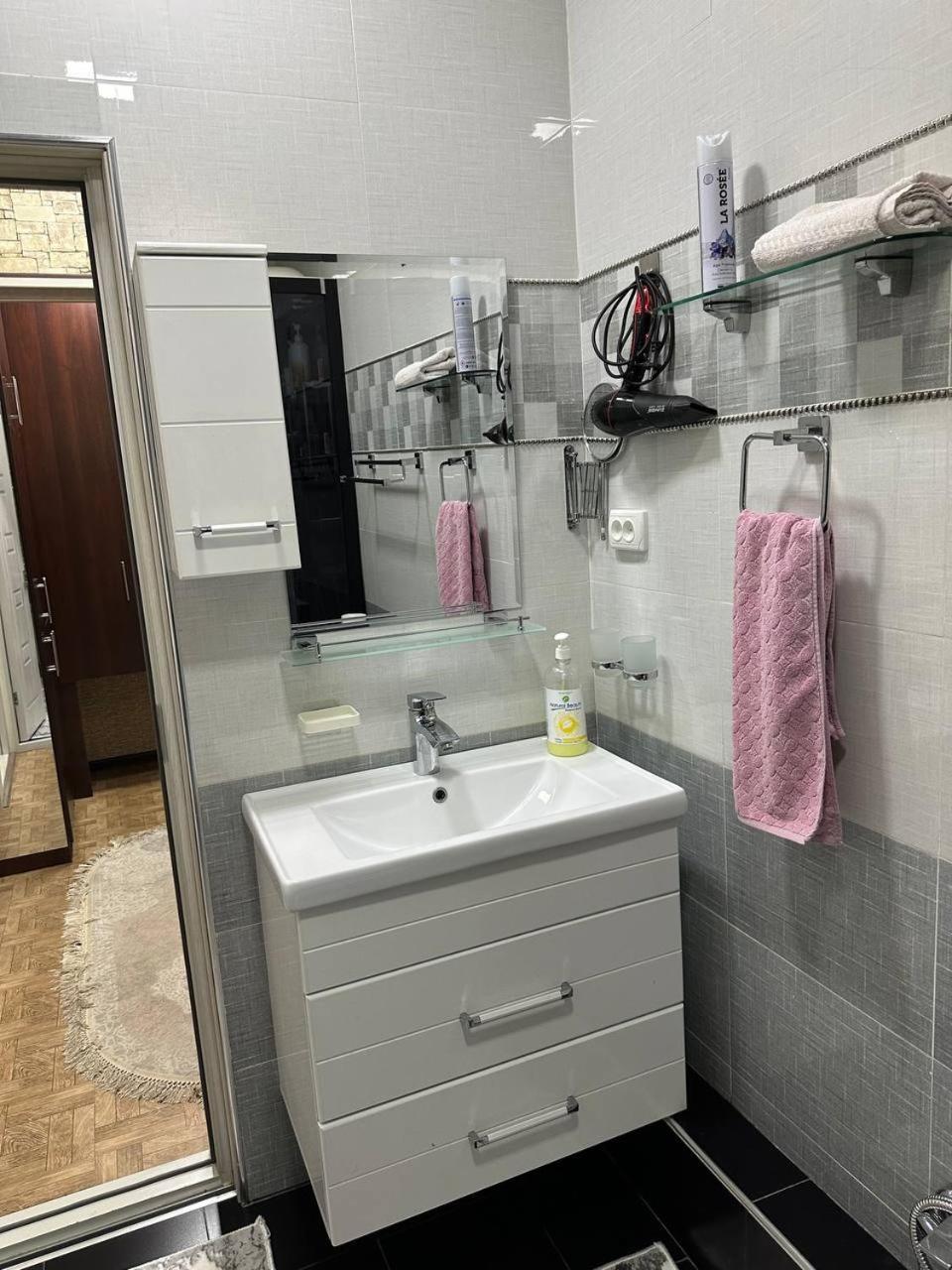 Hi-Tech Apartment In City Center طشقند المظهر الخارجي الصورة
